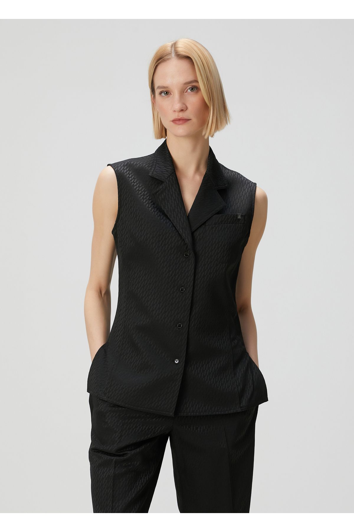 Helmut Lang Modest Siyah Jakarlı Yelek