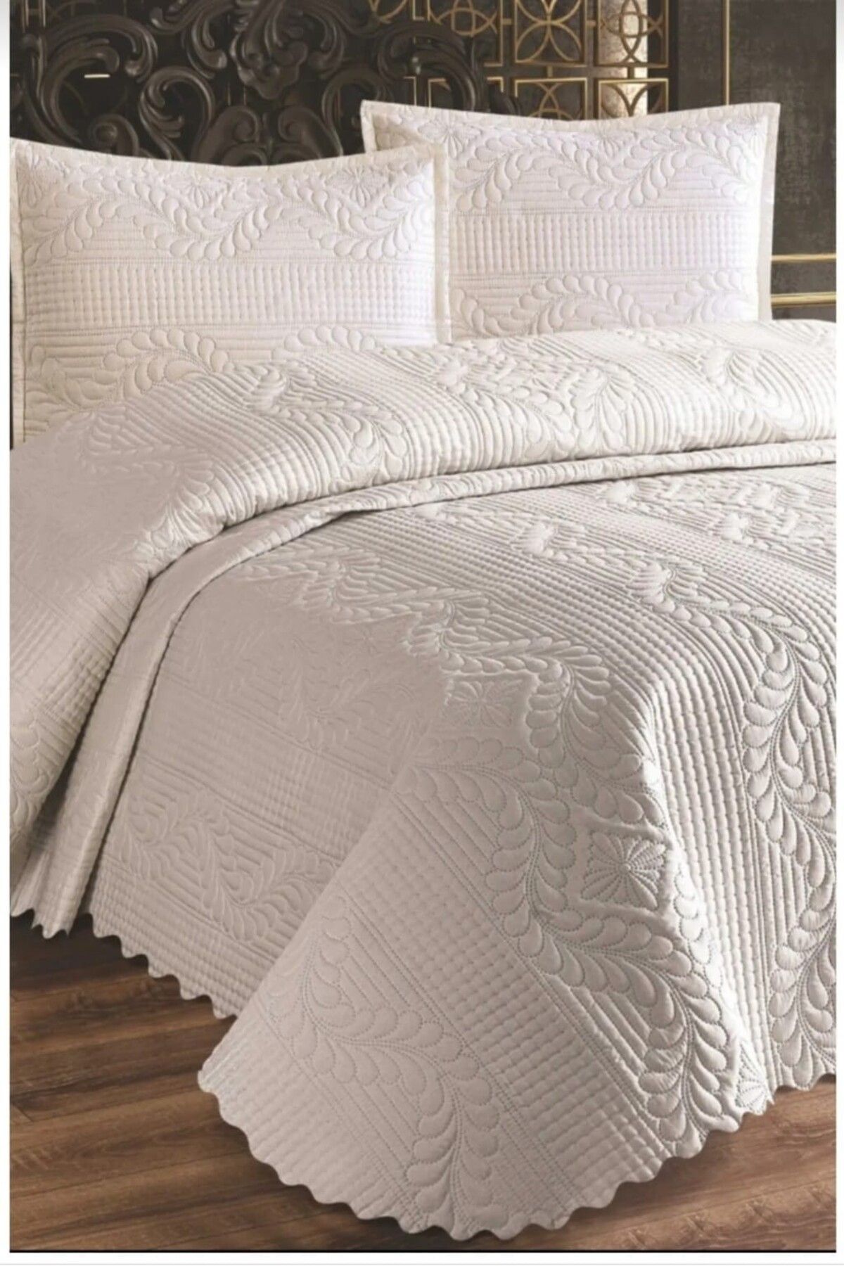 aktarteks MİKRO KAPİTONELİ YATAK ÖRTÜSÜ ÇİFT KİŞİLİK TEK TARAFLI 240X260 CM YASTIKLI