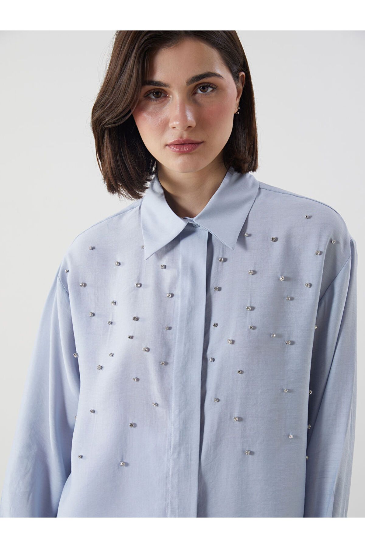 LC Waikiki LCW Modest Mavi Taşlı Oversize Kadın Gömlek Tunik