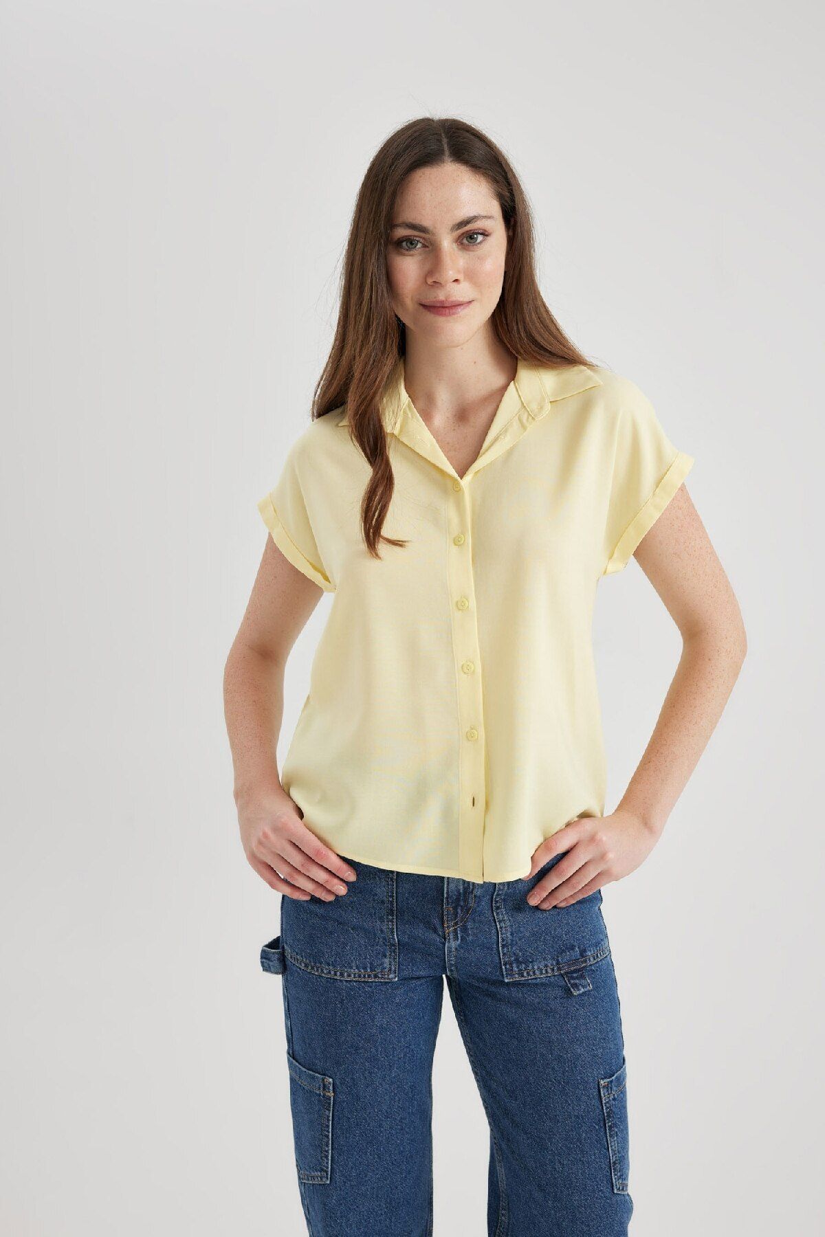 Defacto Regular Fit Basic Düz Kısa Kollu Gömlek U2742az24sm