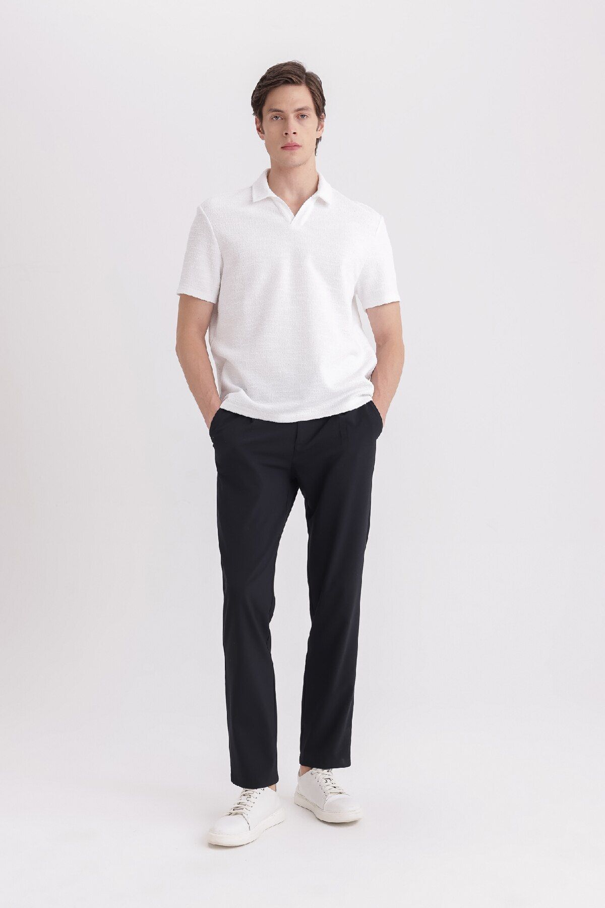 Defacto Yazlık Kumaş Pileli Pantolon Tailored Regular Fit Normal Kesim Basic Düz Cepli Düz Paça A7273ax24sp