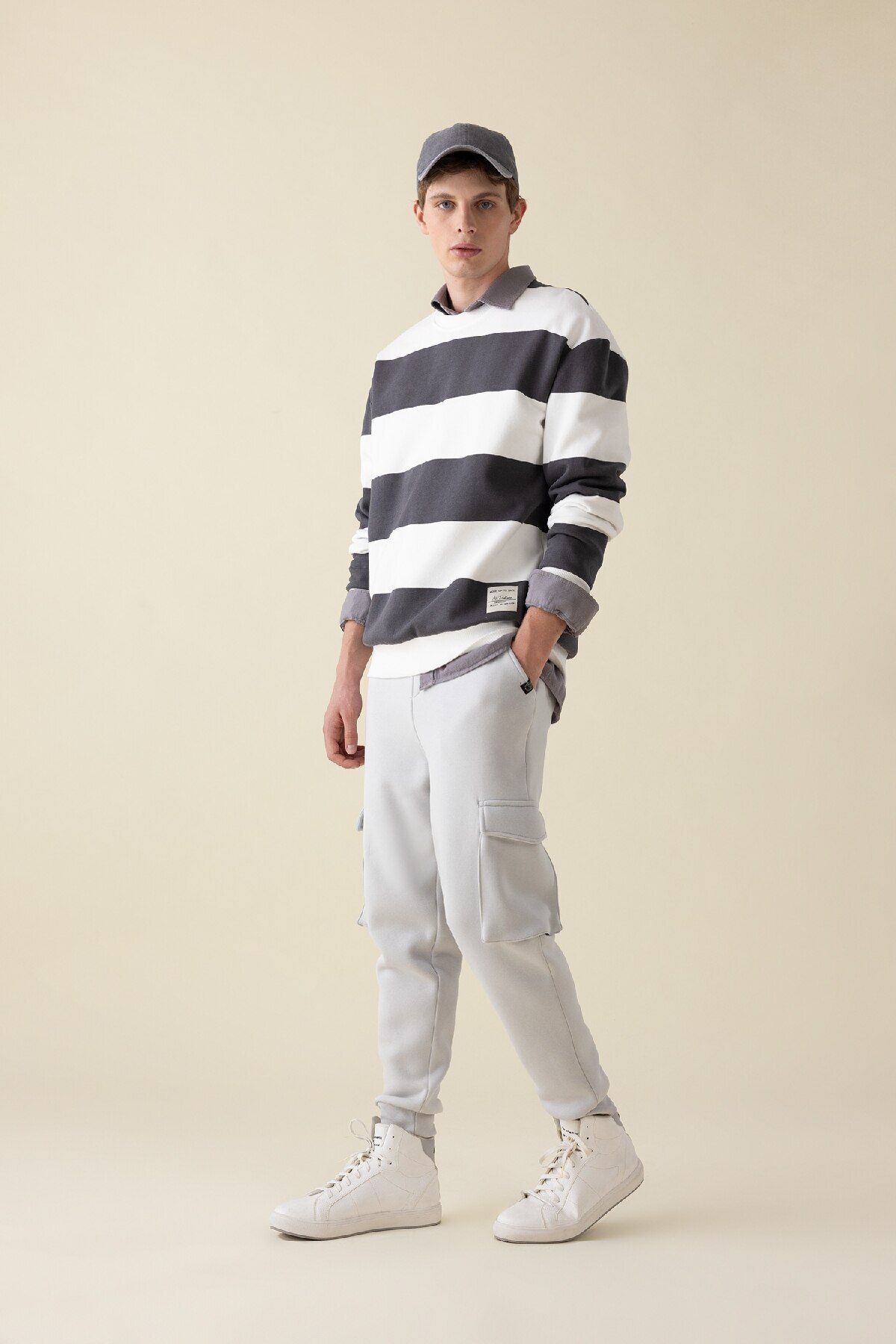 Defacto Regular Fit Jogger Eşofman Altı Kargo Cepli Basic Düz Beli Bağcıklı Lastikli Paça Y5533az24au