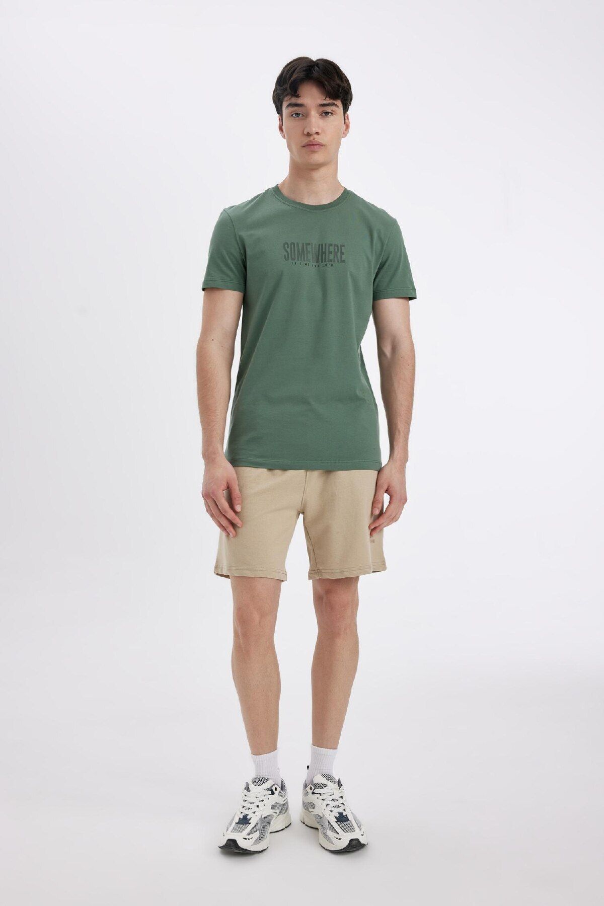 Defacto Slim Fit Dar Kesim Dar Paça Şort A3893ax24hs