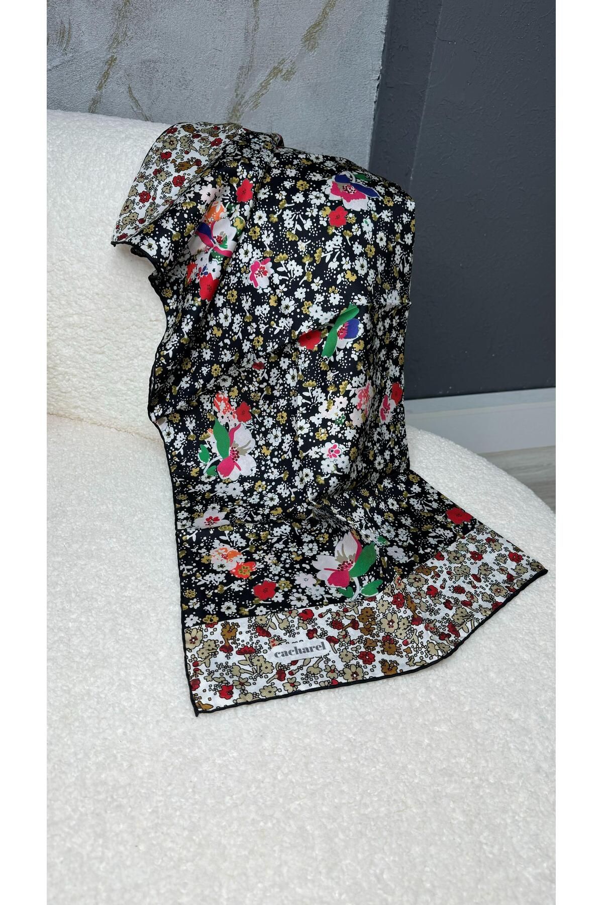 Cacharel Desenli Ipek Twill Eşarp 912