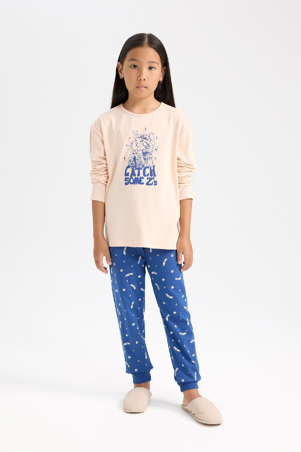 Defacto Kız Çocuk Pijama Takımı Baskılı Uzun Kollu Üst Beli Lastikli Uzun Alt D7743A824WN