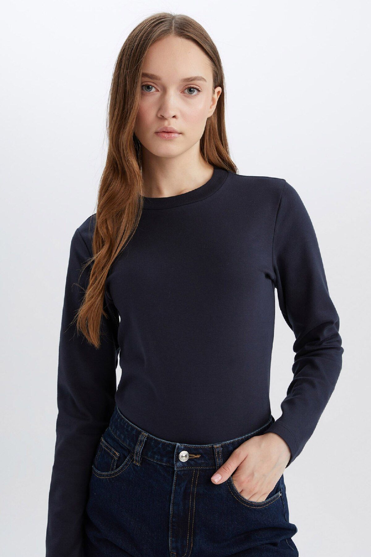 Defacto Regular Fit Bisiklet Yaka Basic Düz Pamuklu Uzun Kollu Tişört E0289ax25sp