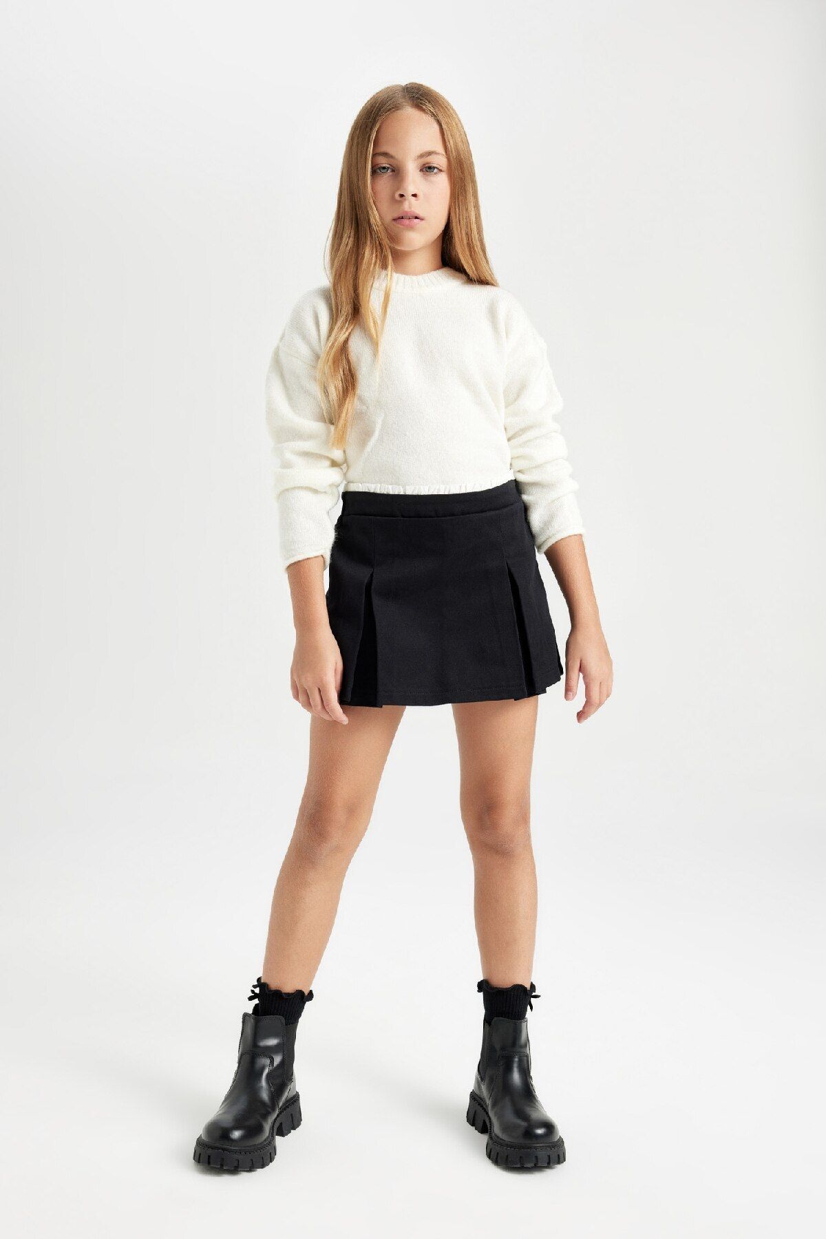 Defacto Kız Çocuk Basic Düz Gabardin Pileli Siyah Şort Etek D3213a824wn