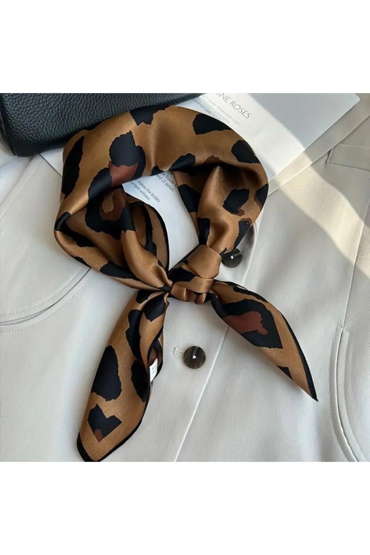 Accessories Vanilla Avenue Leopar Desenli Şık Kahverengi Ipek Görünüm Kare Eşarp Fular Kadın Aksesuar