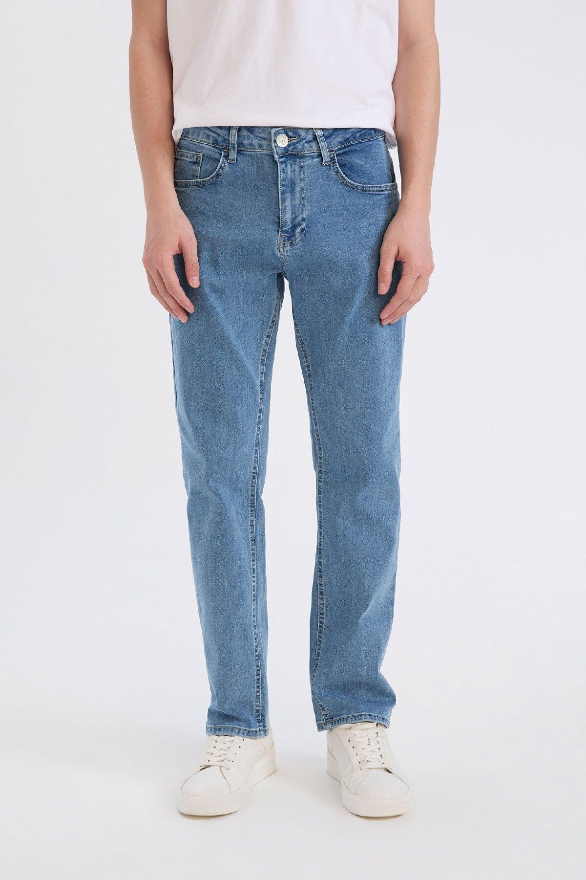 Defacto Sergio Regular Fit Normal Kalıp Normal Bel Boru Paça Jean Pantolon E3322AX25SP