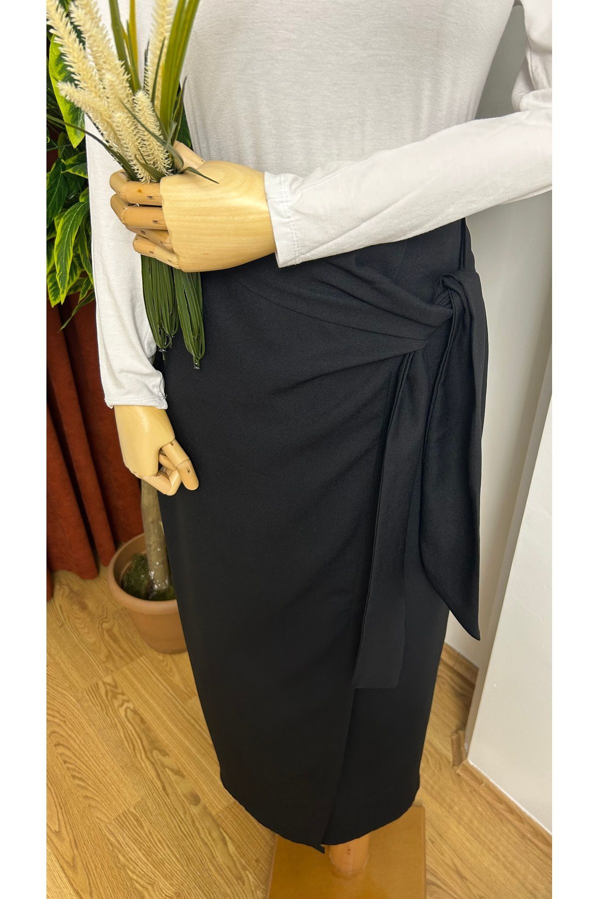 Nees Yandan Bağlamalı Etek