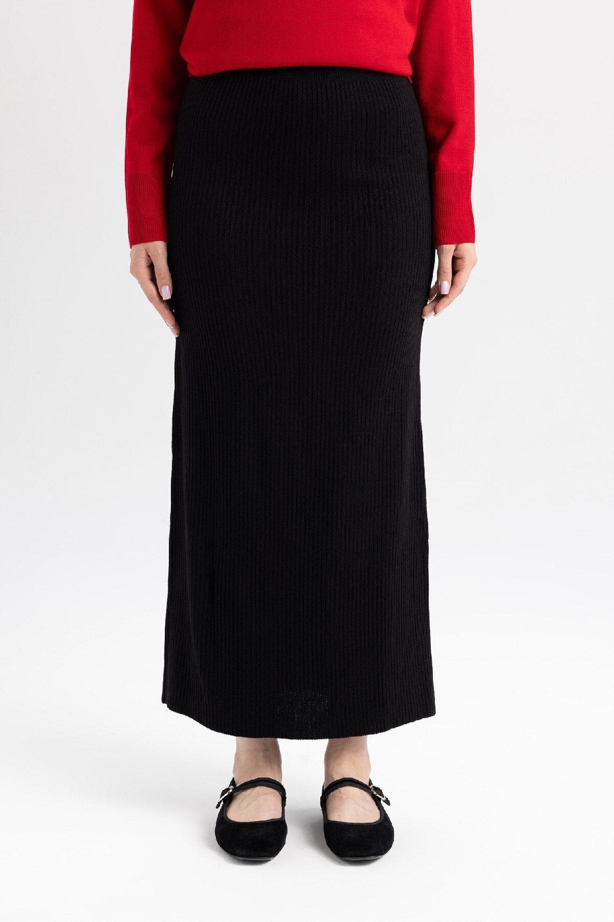 Defacto Regular Fit Esnek Belli Basic Düz Siyah Maxi Etek D2526ax24wn