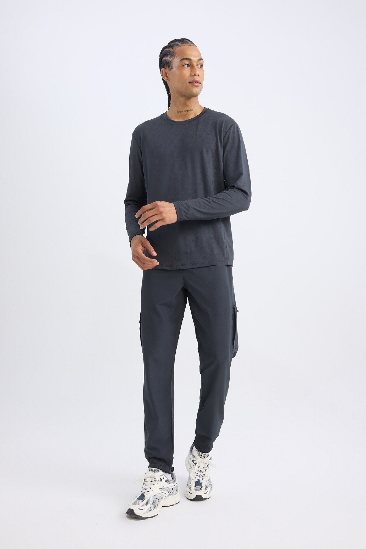 Defacto Fit Jogger Eşofman Altı Standart Fit Beli Bağcıklı Basic Düz Lastikli Paça Cepli D1901ax24au