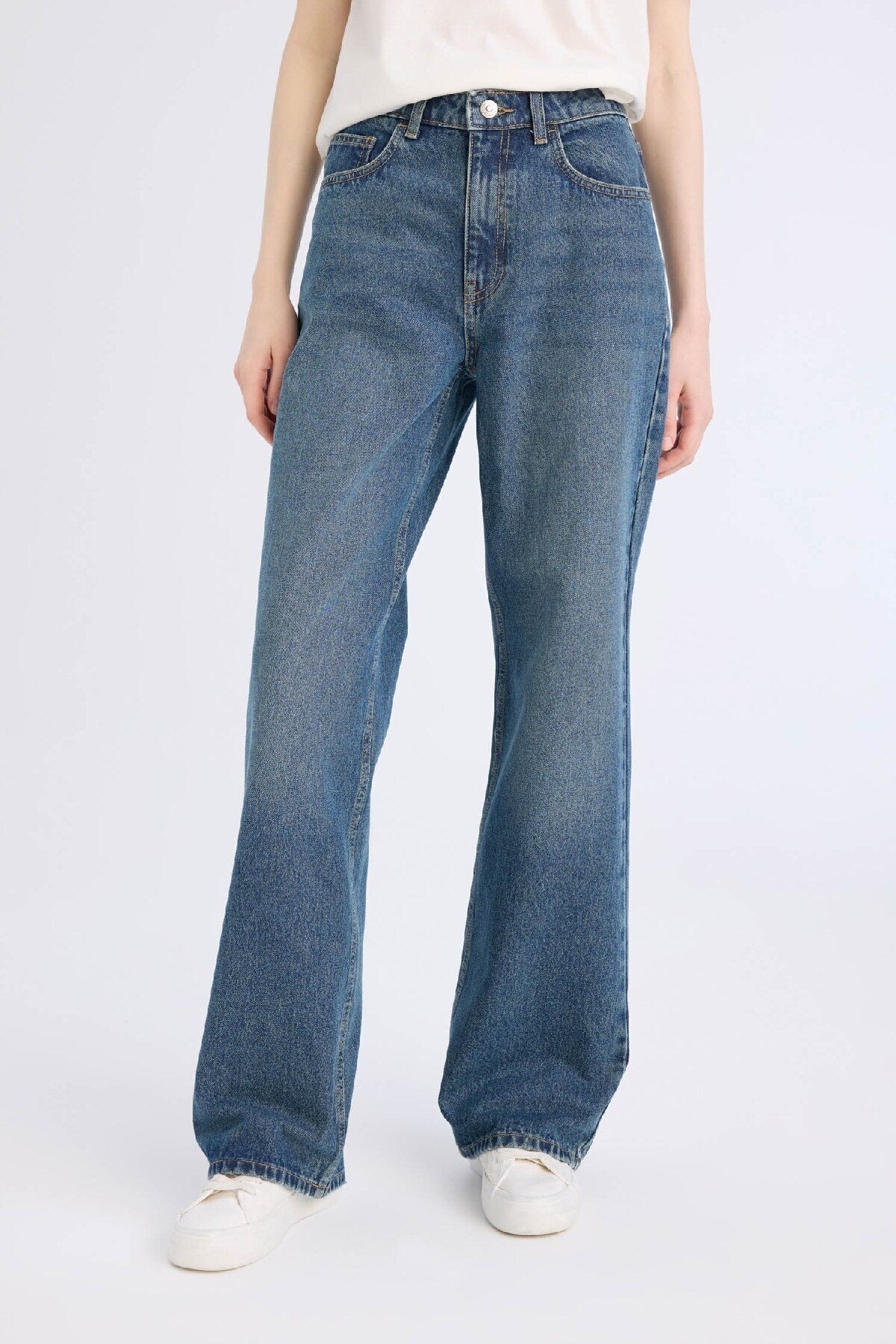 Defacto Straight Wide Yüksek Bel Geniş Paça Jean Kar Yıkamalı Pantolon D7975AX25SP
