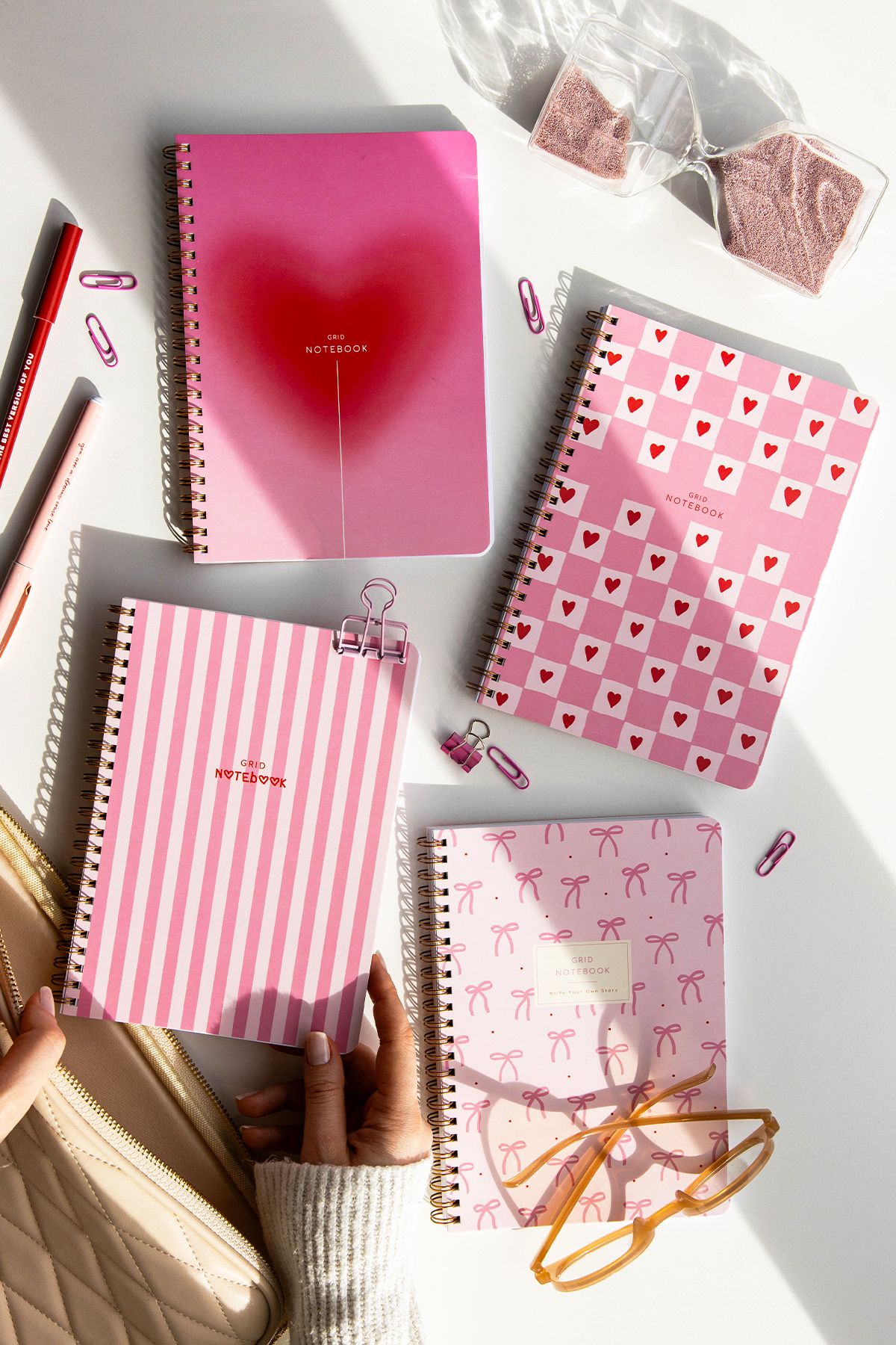 PAPERORA A5 Spiralli Karton Kapak 4'lü Set Kareli Okul Defteri 80 yaprak - Ders Programlı Pembe Kurdele Kalp