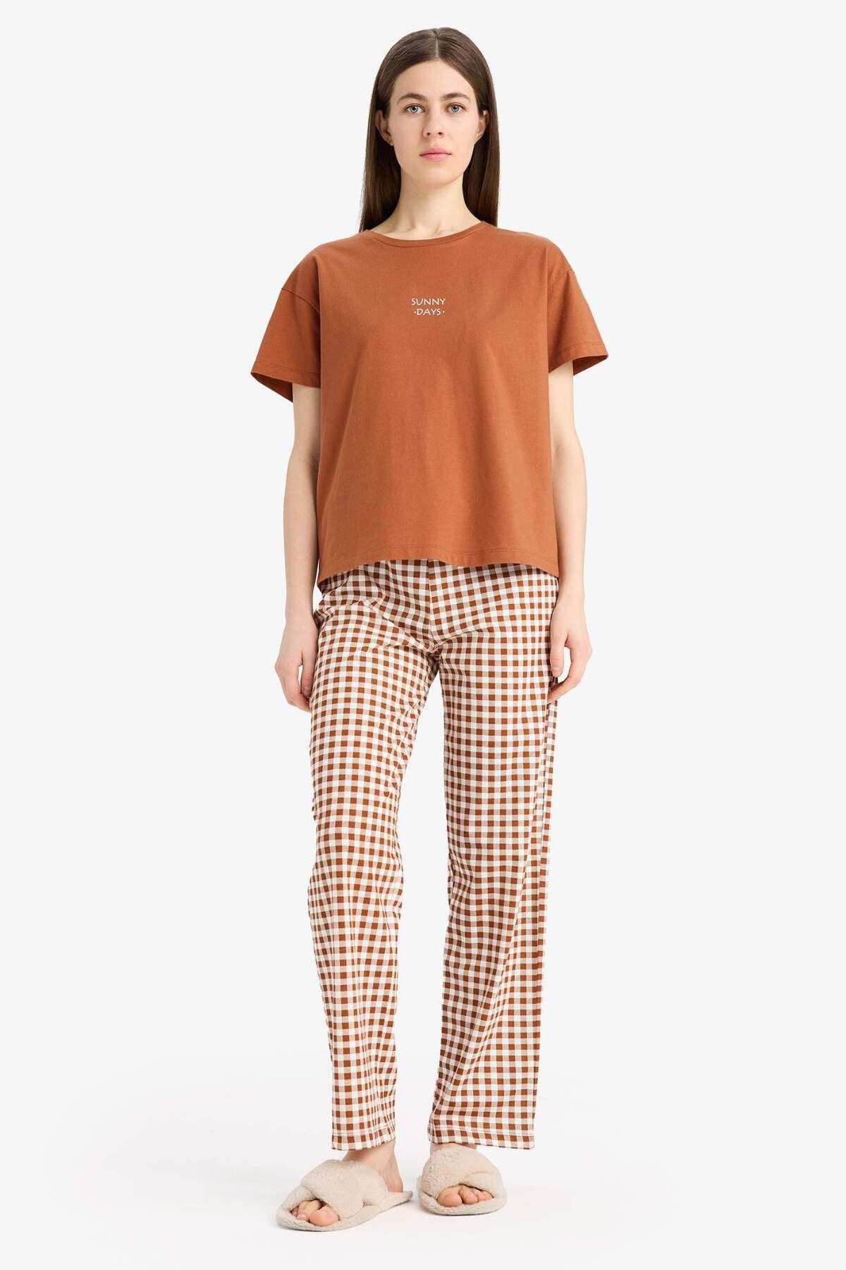Defacto Pijama Takımı Kısa Kollu Pijama Üstü Esnek Belli Uzun Kareli Pijama Altı-fall In Love E4830ax25sp