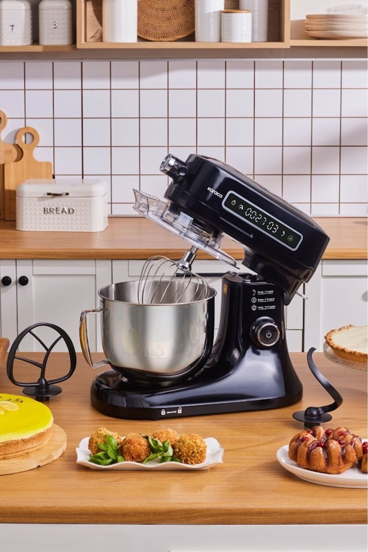 Karaca Pro Artisan Dijital Ekran Döküm Mutfak Şefi 1600W Black 5 Lt.