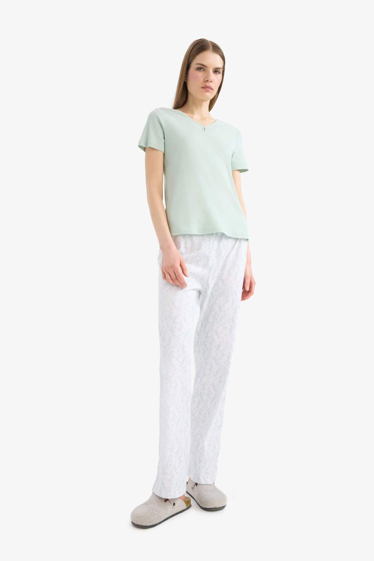 Defacto Regular Fit Pijama Takımı Kısa Kollu Üst Desenli Uzun Altı-fall In Love E0266ax25sp