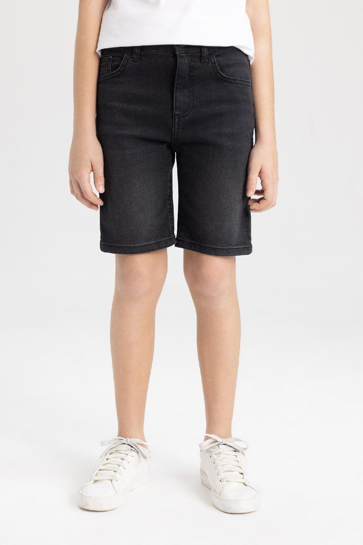 Defacto Erkek Çocuk Basic Düz Jean Şort B5741a824sm