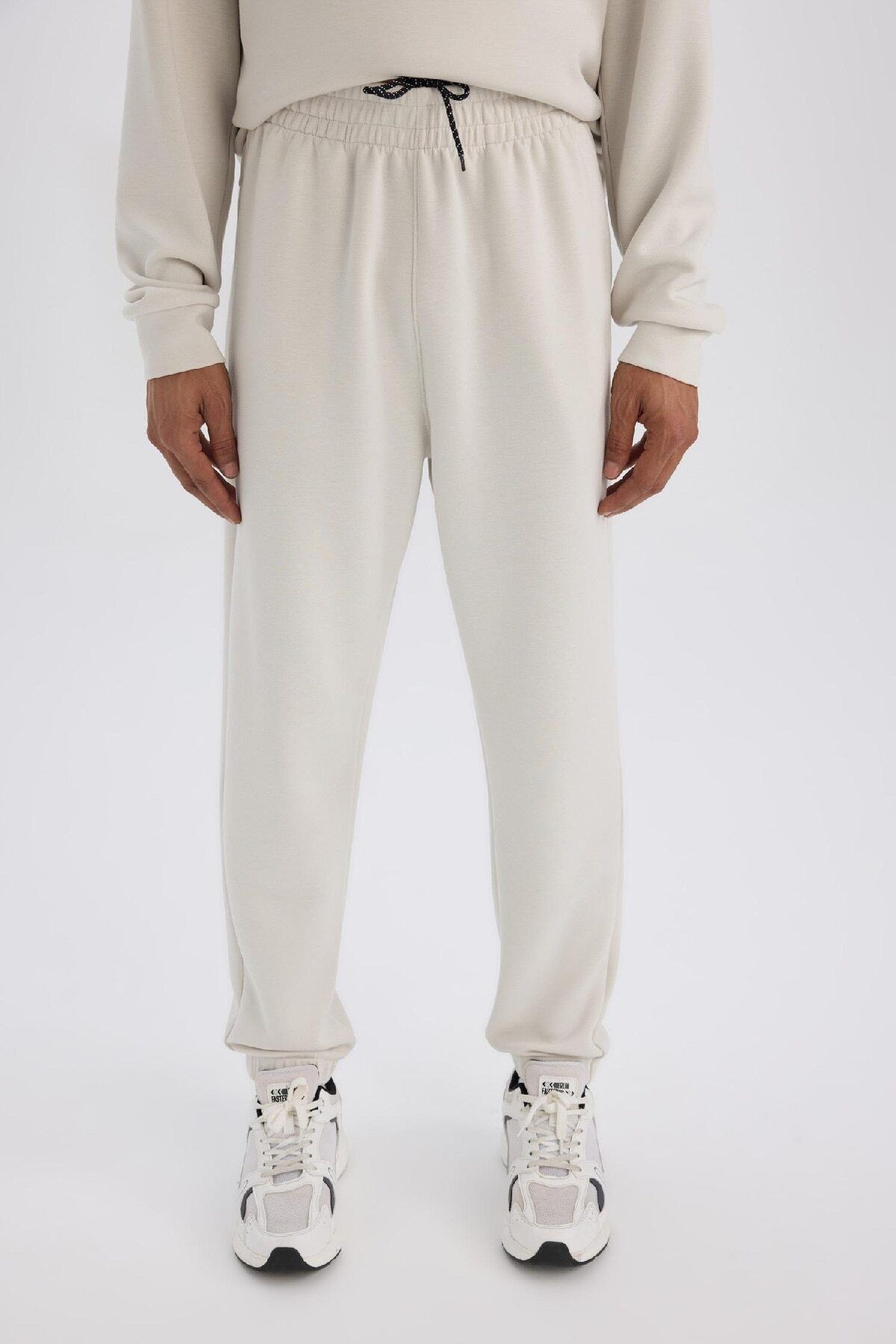 Defacto Fit Standart Fit Sporcu Jogger Eşofman Altı Skuba Dalgıç Kumaş Beli Bağcıklı Lastikli Paça D7