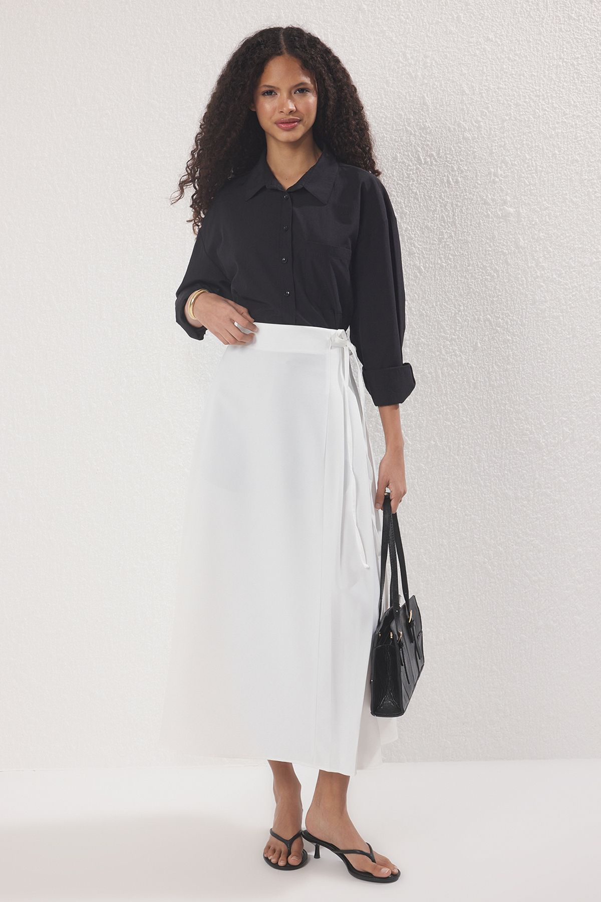 Trendyolmilla Modest Beyaz Pili Detaylı Astarsız Dokuma Etek TCTAW25EE00007