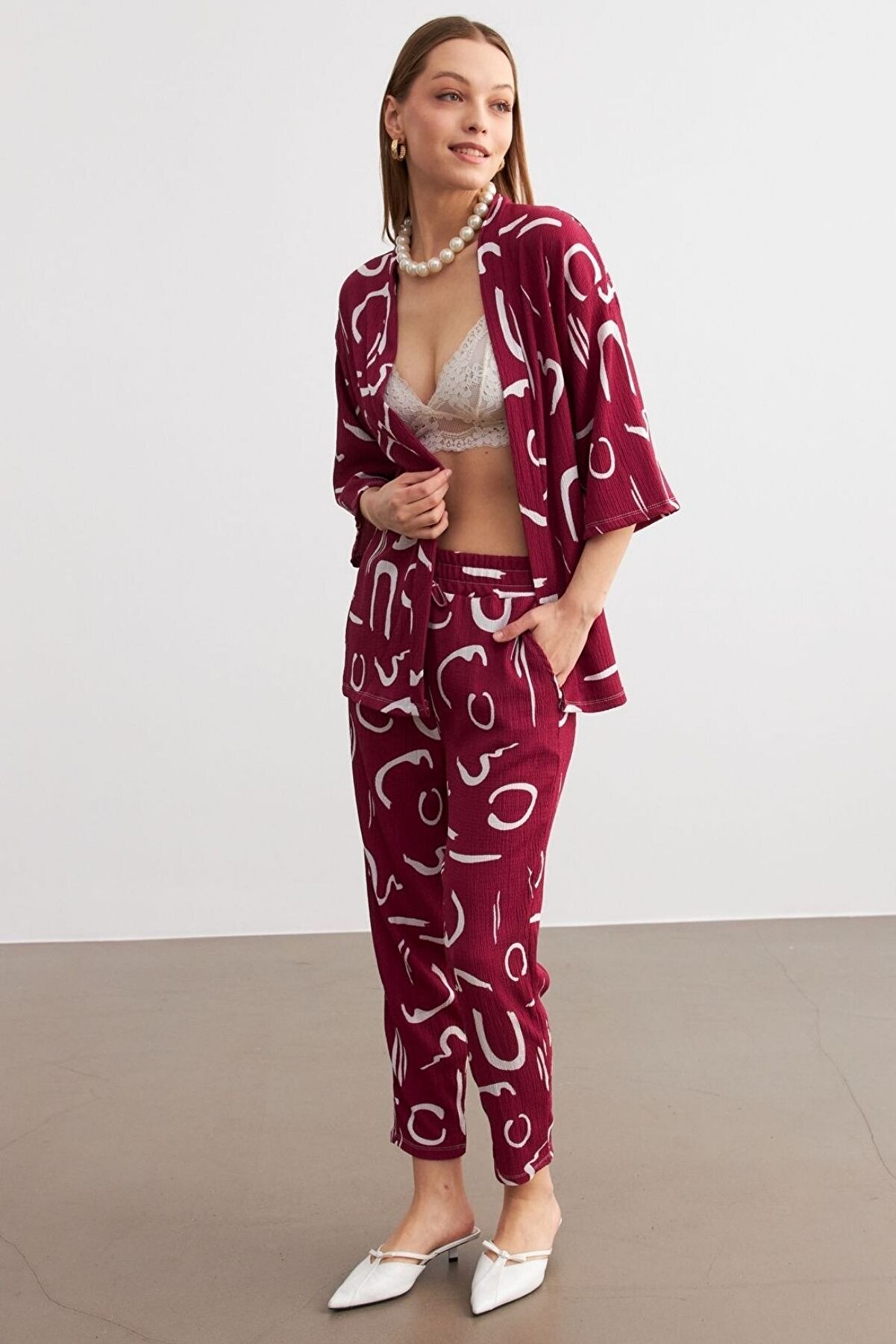 MODAGEN Kadın Bordo Desenli Kimono Gömlek Pantolon Takım | ₺199