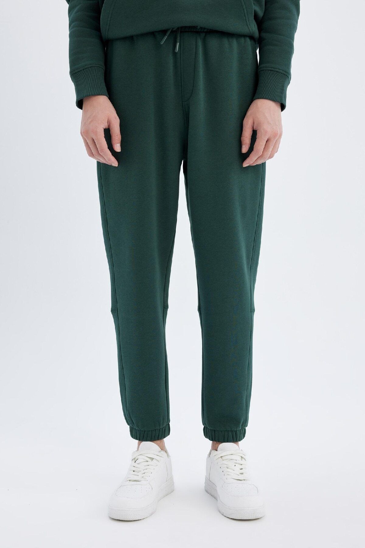 Defacto Regular Fit Eşofman Altı Cepli Beli Bağcıklı Lastikli Paça B6155ax24au