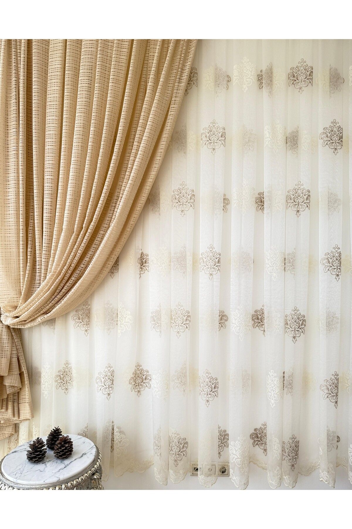 Carrera KAHVE/EKRU DAMASK DESENLİ İTHAL TÜL PERDE