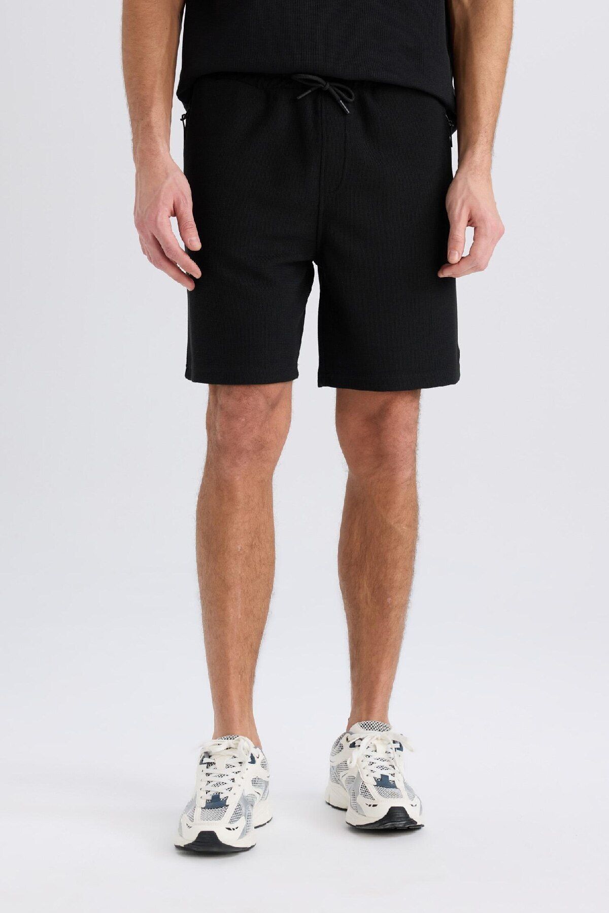 Defacto Regular Fit Düz Paça Cepli Basic Düz Şort B8792AX25SM