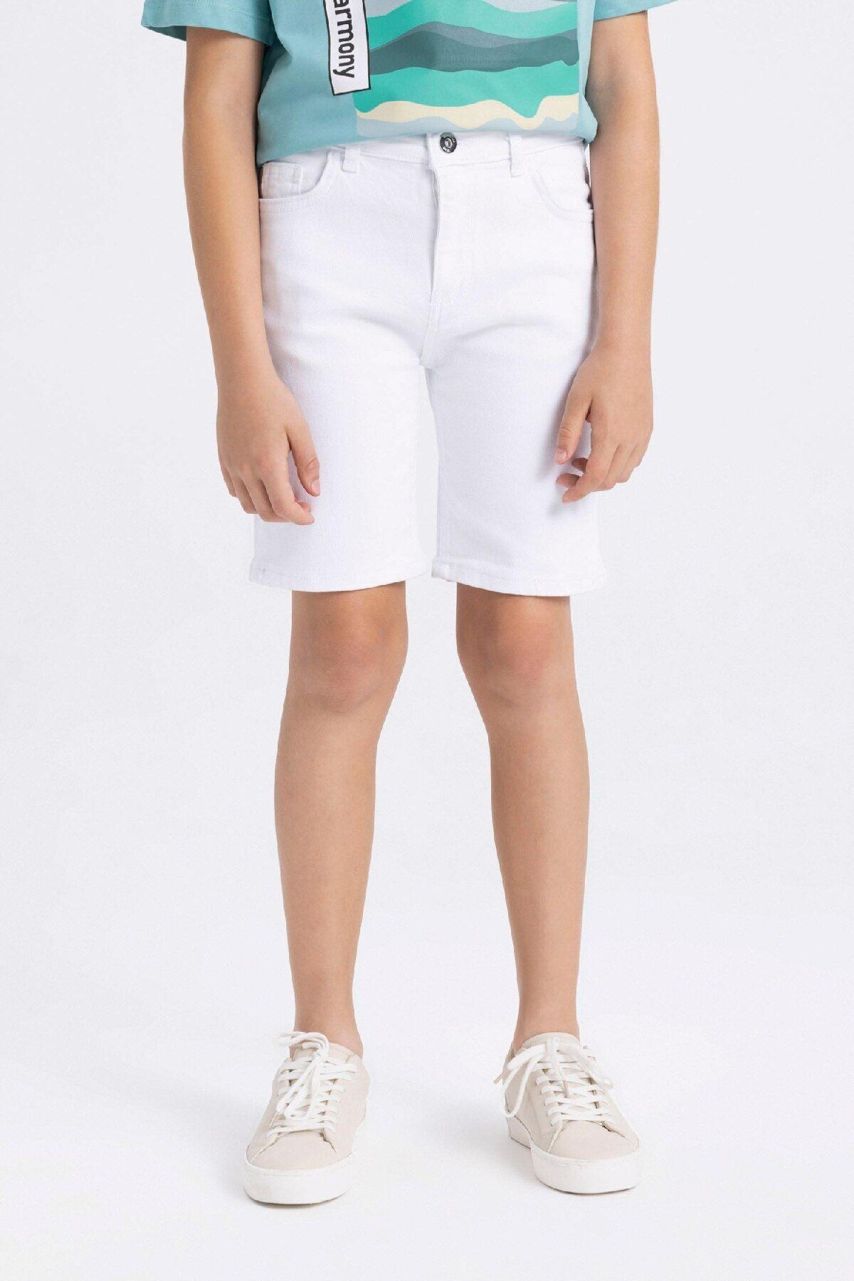 Defacto Erkek Çocuk Beyaz Basic Düz Jean Şort B5768a824sm