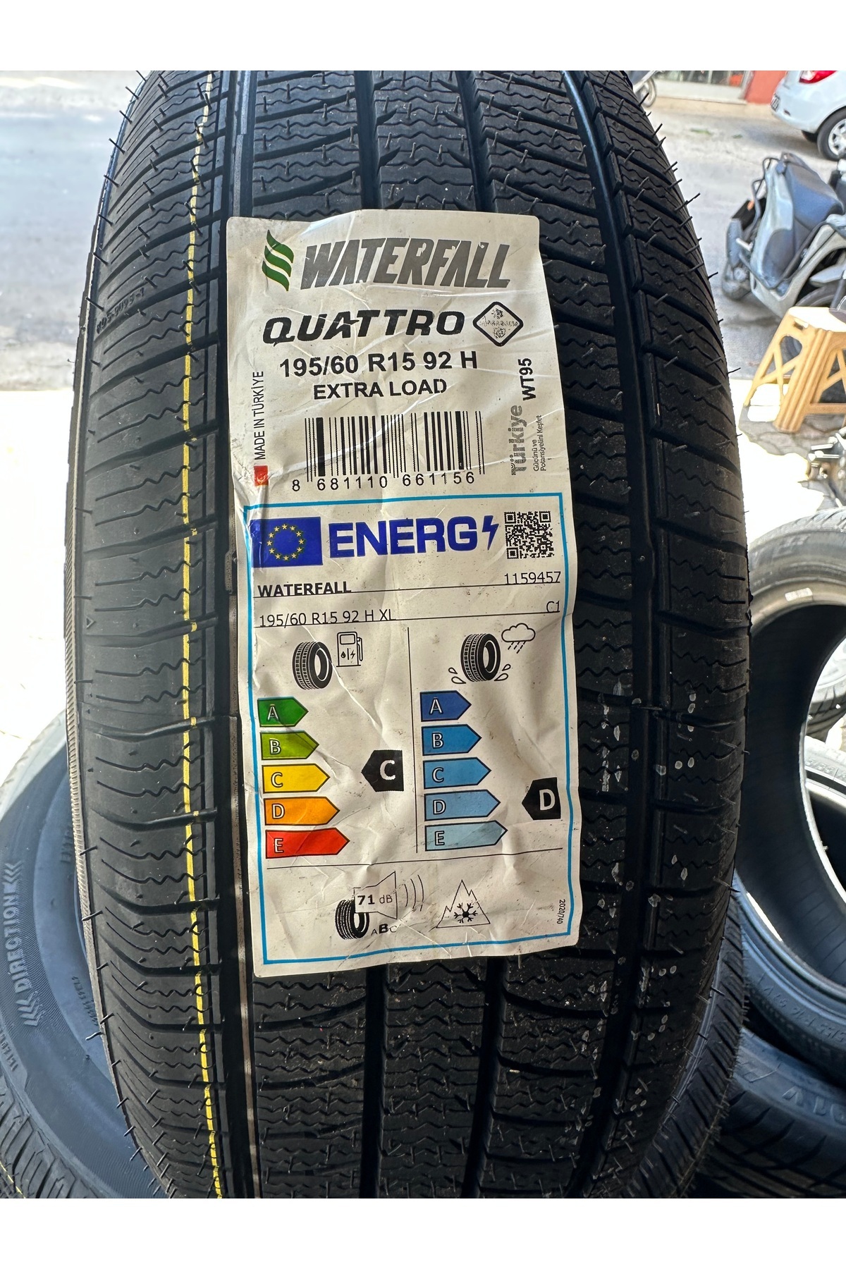 195/60R15 92H EXTRALOAD QUATRO WATERFALL (2025)