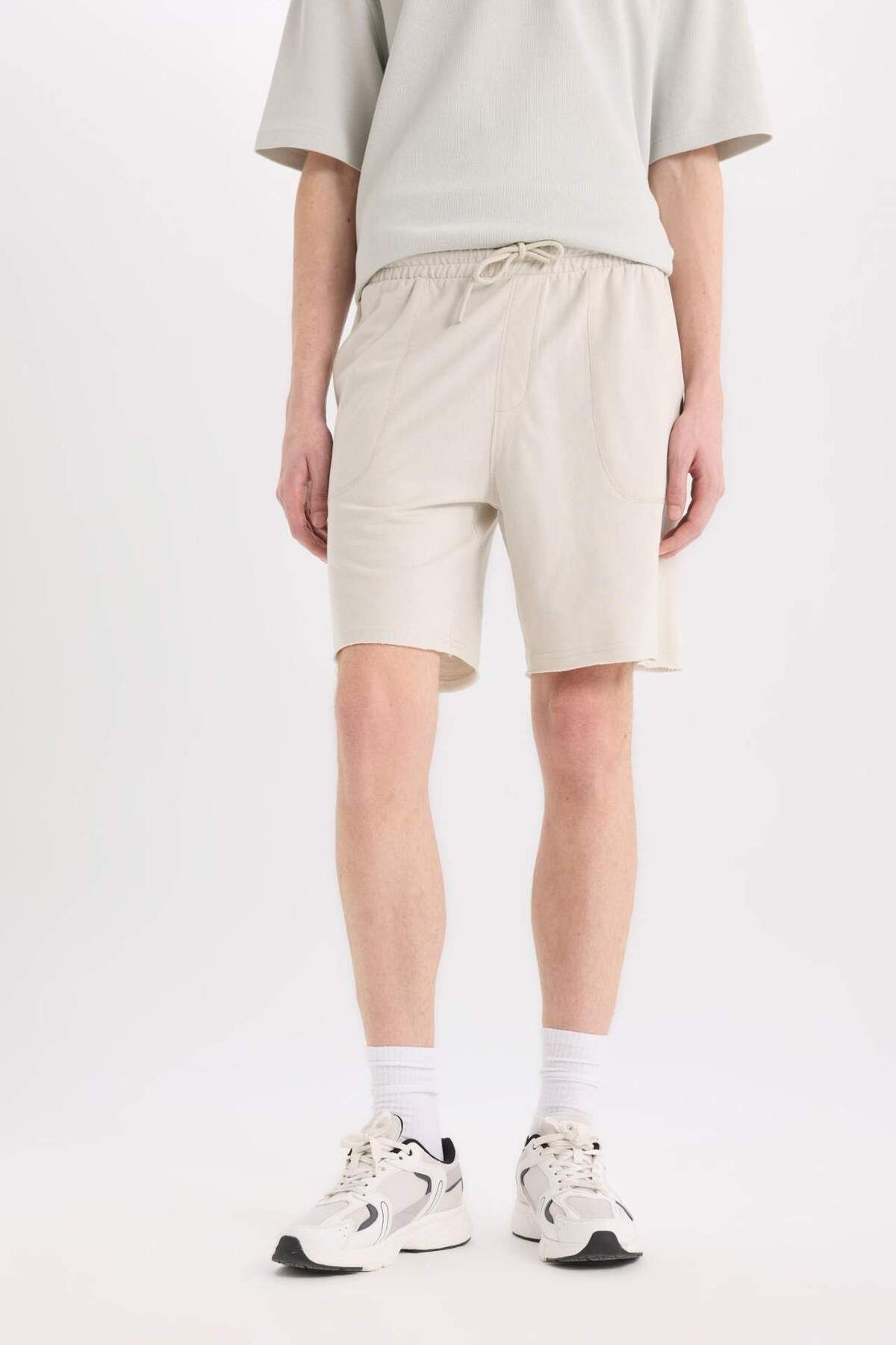 Defacto %100 Pamuk Slim Fit Dar Kesim Dar Paça Cepli Basic Düz Şort B8673ax25sm