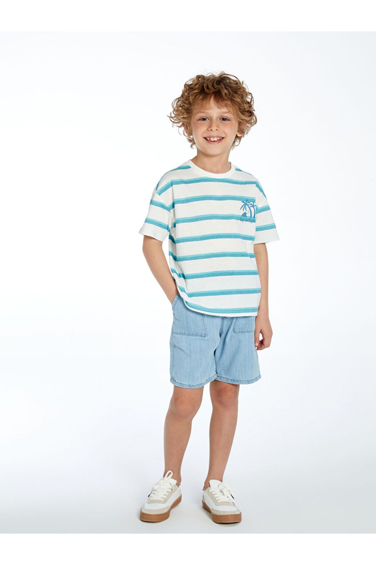 LC Waikiki LCW Kids Indigo Beli Lastikli Basic Erkek Çocuk Jean Şort