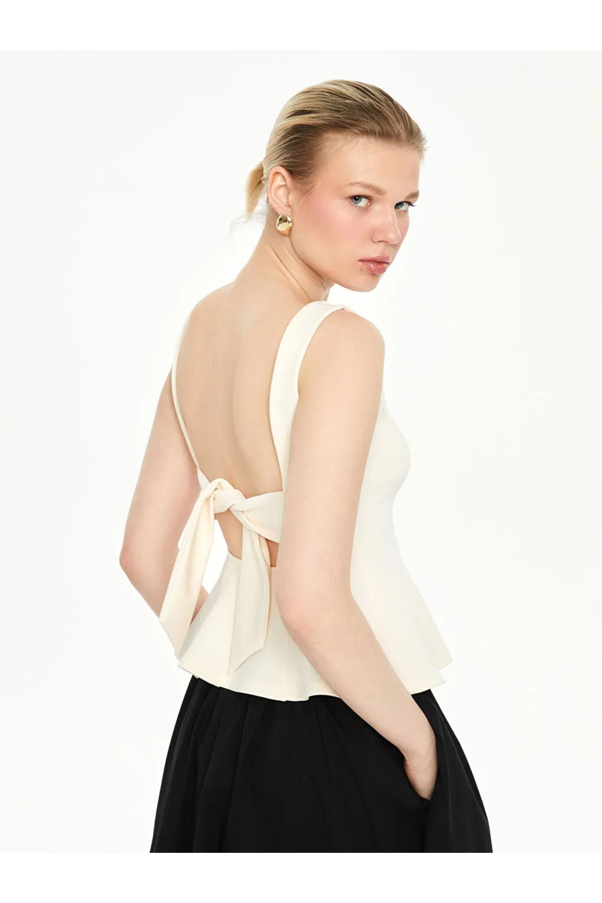 LC Waikiki LCW Vision Ekru Kayık Yaka Peplum Bluz