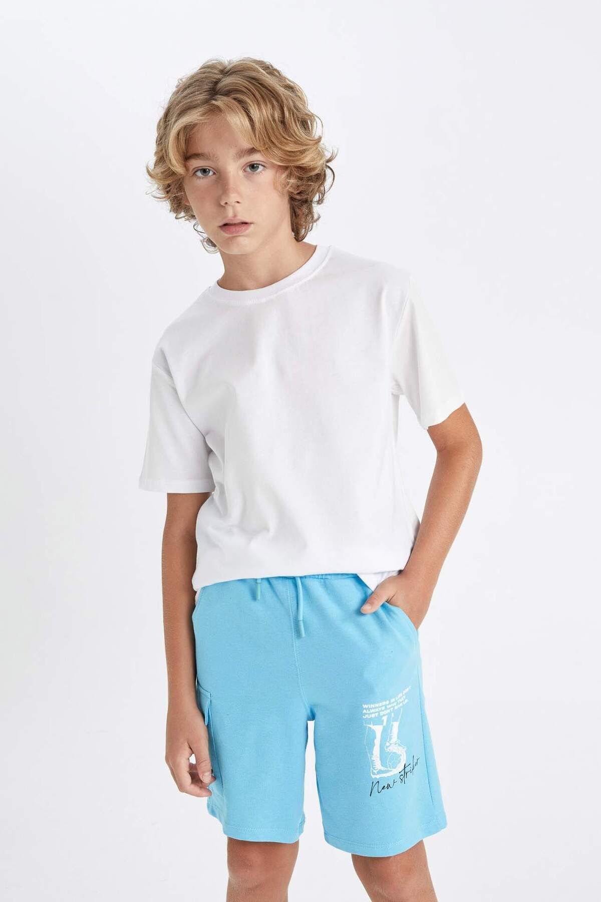 Defacto Erkek Çocuk Regular Fit Sweatshirt Kumaşı Şort D4018A824HS