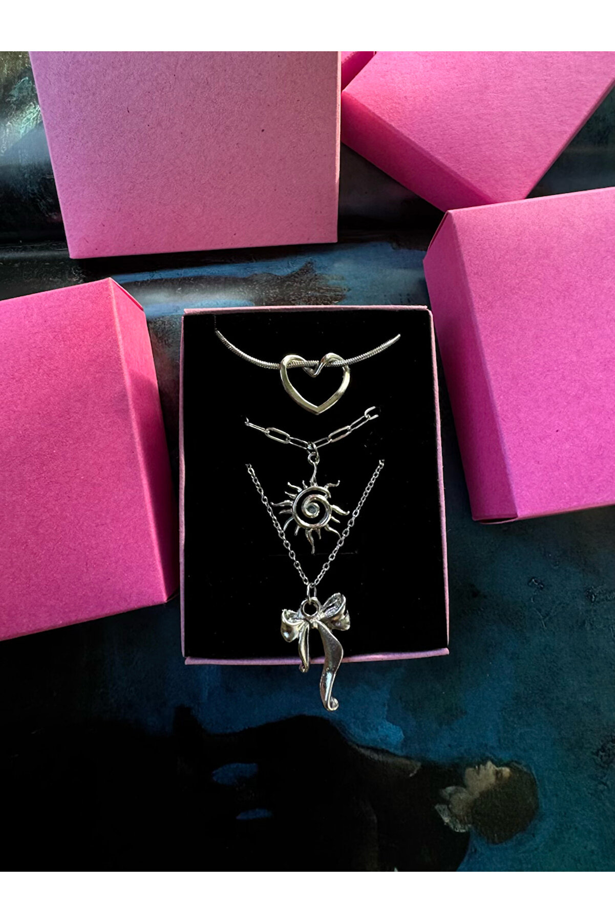 Lai̇ka Fiyonk-Kalp-Güneş 3'Lü Çelik Kolye Seti