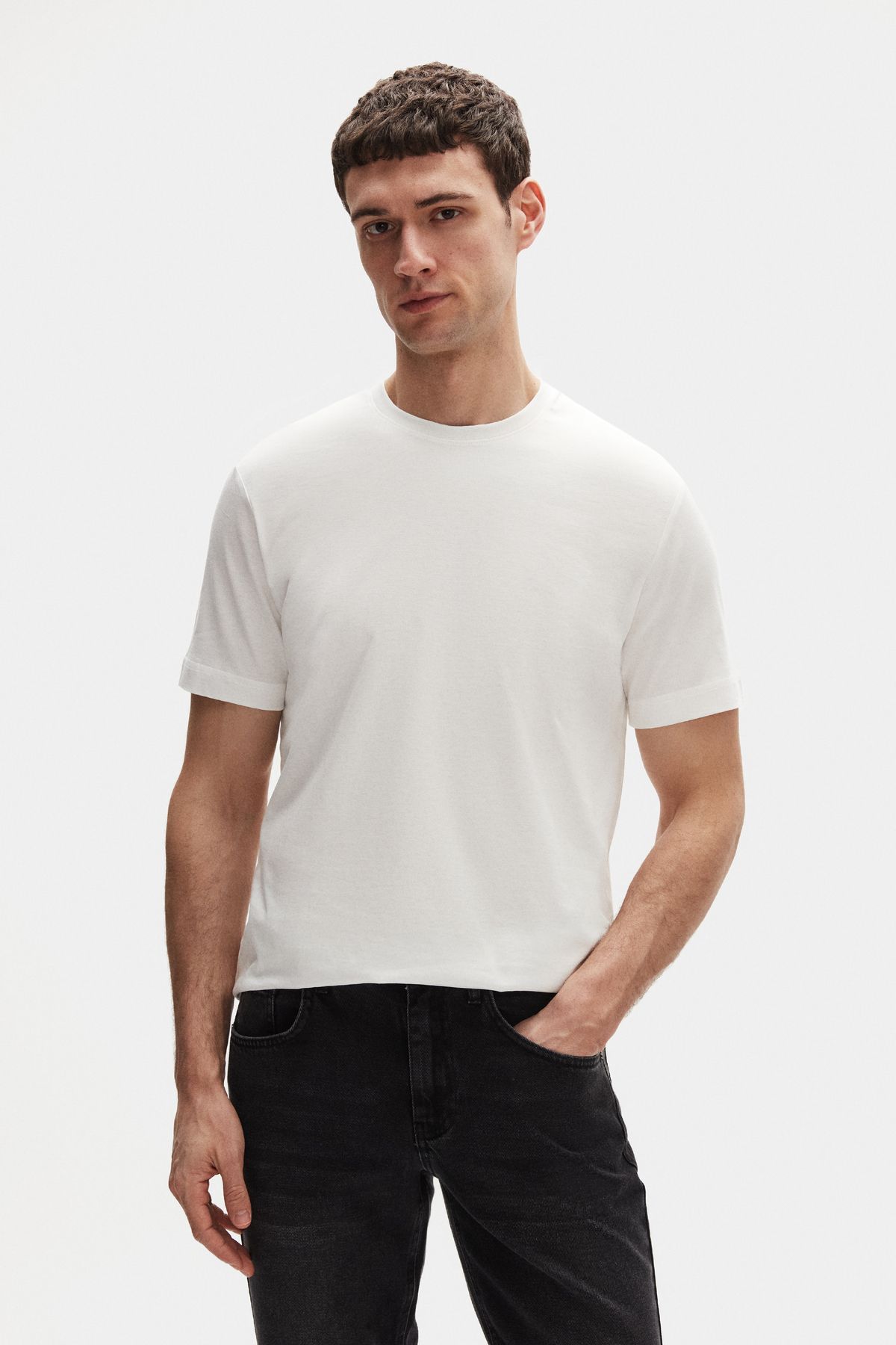 D'S Damat Comfort Beyaz Bisiklet Yaka %100 Pamuk T-shirt