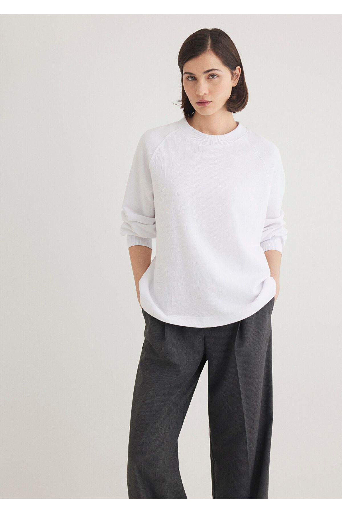 Mavi Bisiklet Yaka Beyaz Basic Sweatshirt 1s10161-620