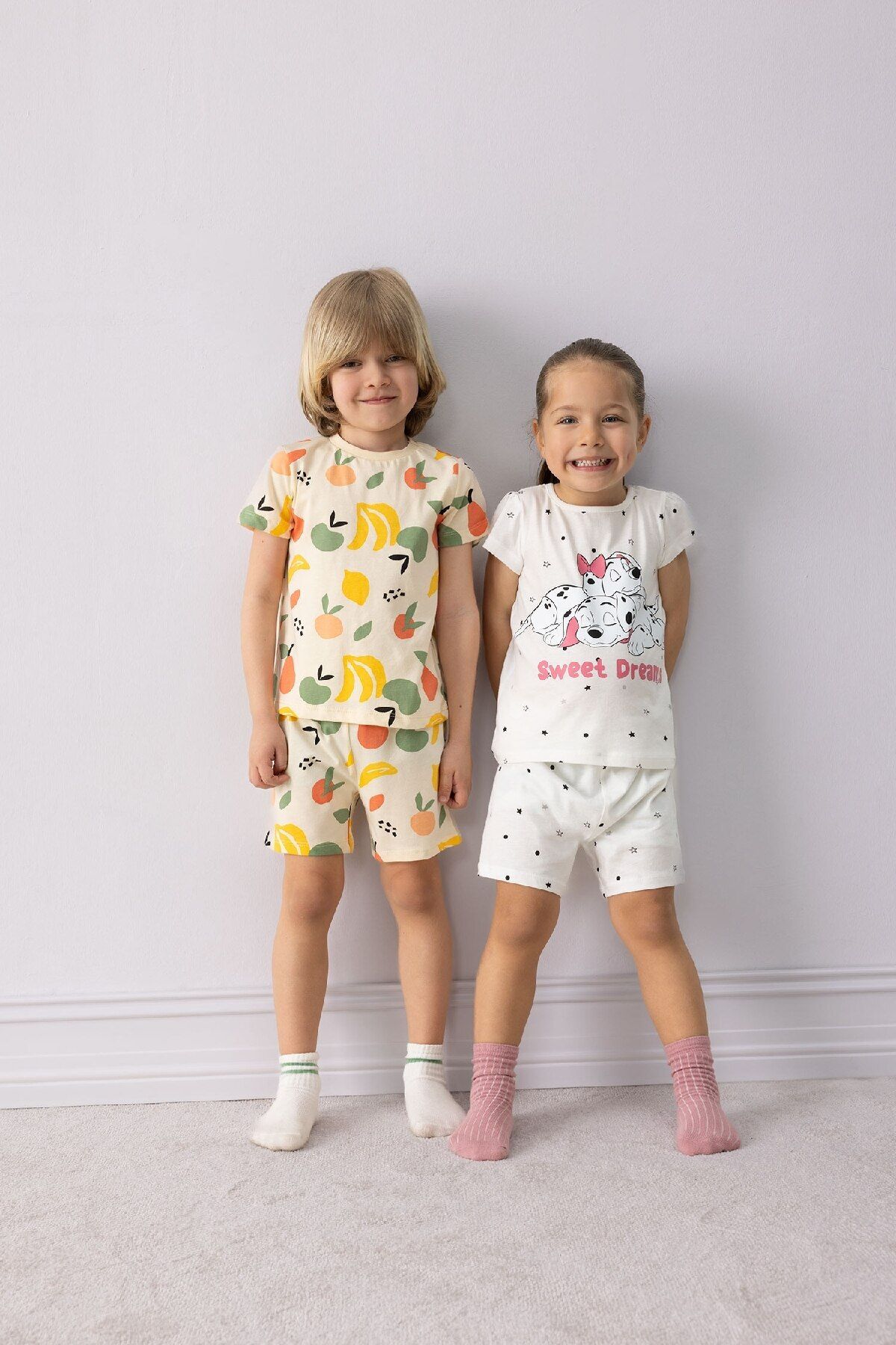 Defacto Kız Bebek 101 Dalmatians Pijama Takımı Kısa Kollu Penye Üst Beli Lastikli Şort E4616A525SM