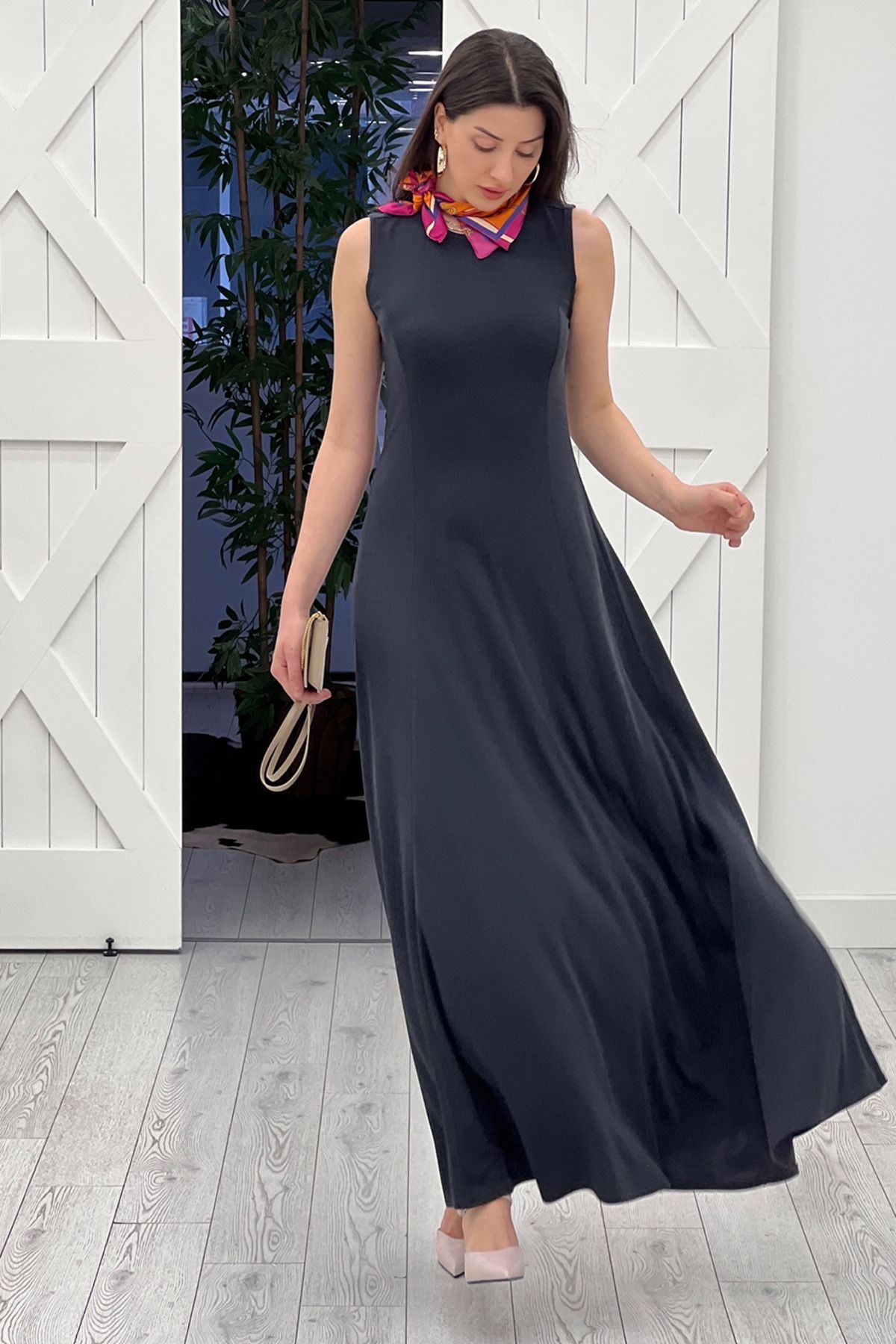 Moda Asrın Antrasit Sıfır Kol Modal Elbise