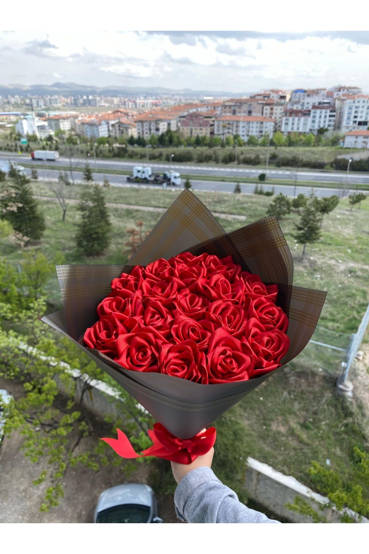 Yıldızköşesi Senden Önce Senden Sonra Çiçek Buketi Solmayan Yapay Gül Buketi Sevgiliye (NOT YAZILIR) 19 Adet