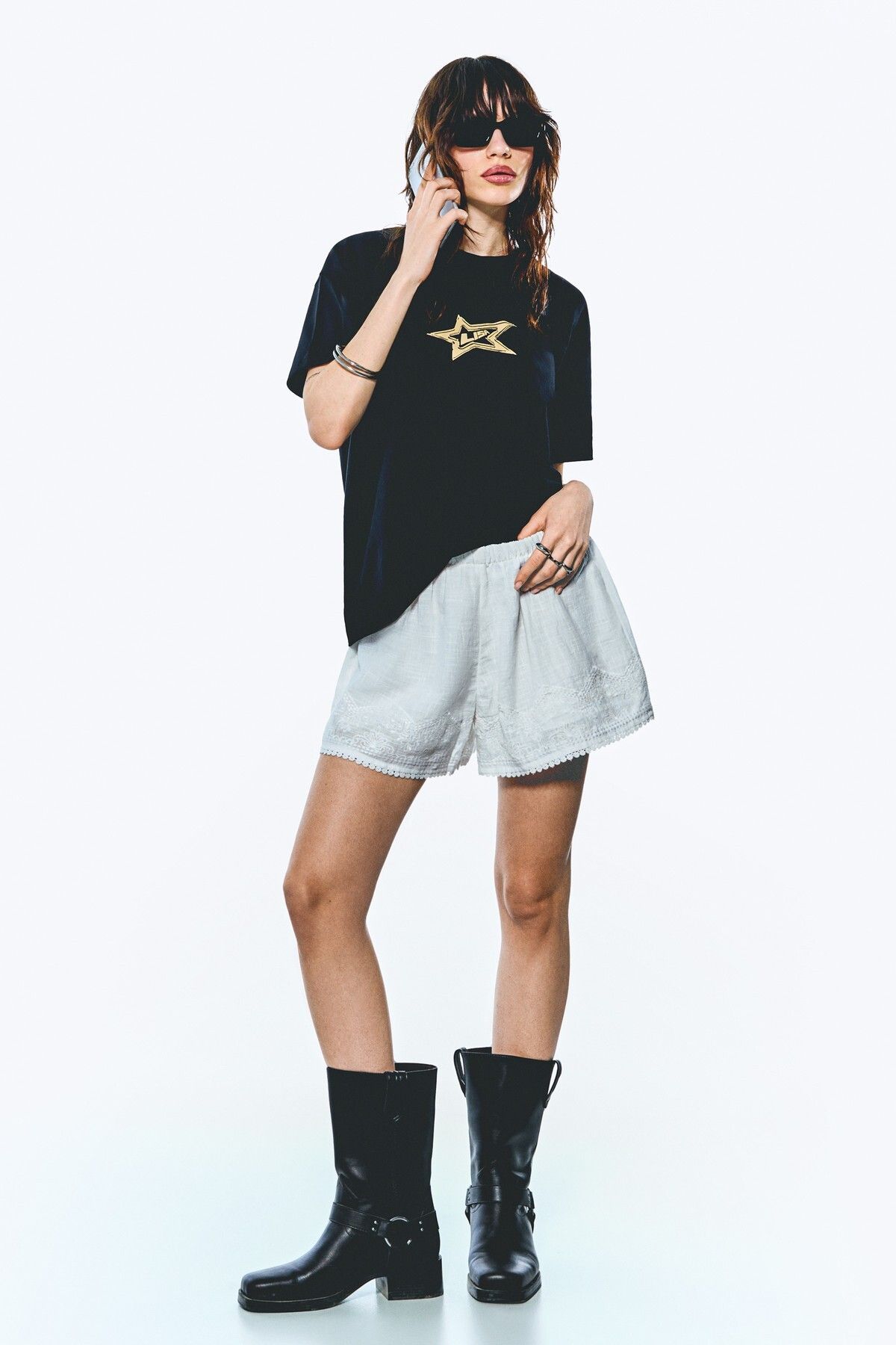 Bershka Boho işlemeli şort
