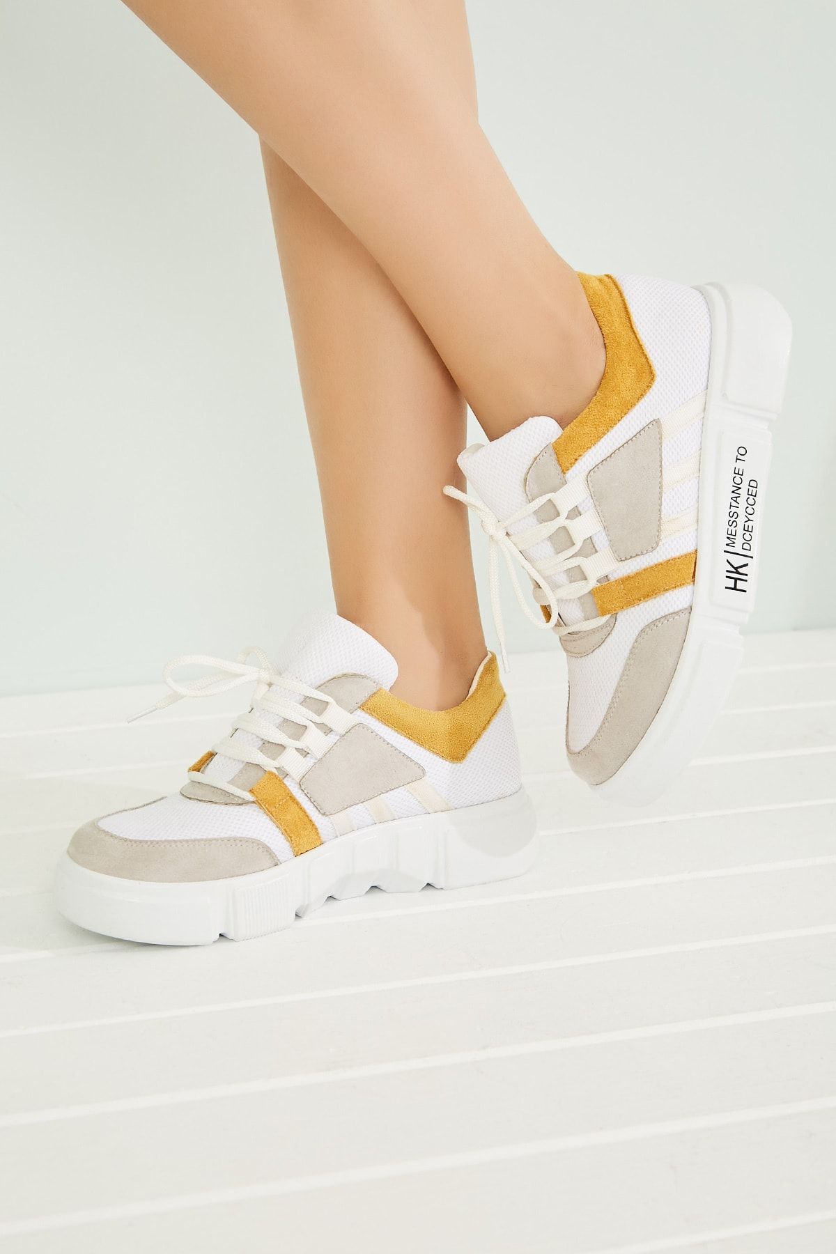 Sateen Kadın Hardal-Süet Şeritli Yazı Detaylı Sneaker Ayakkabı  9YAY525K139