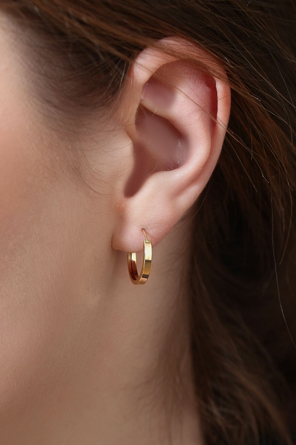 Altınkesesi 14 Ayar Altın Düz Çift Halka Küpe 1.6 Cm Kadın Hediyelik Gündelik Gizli Kilitli