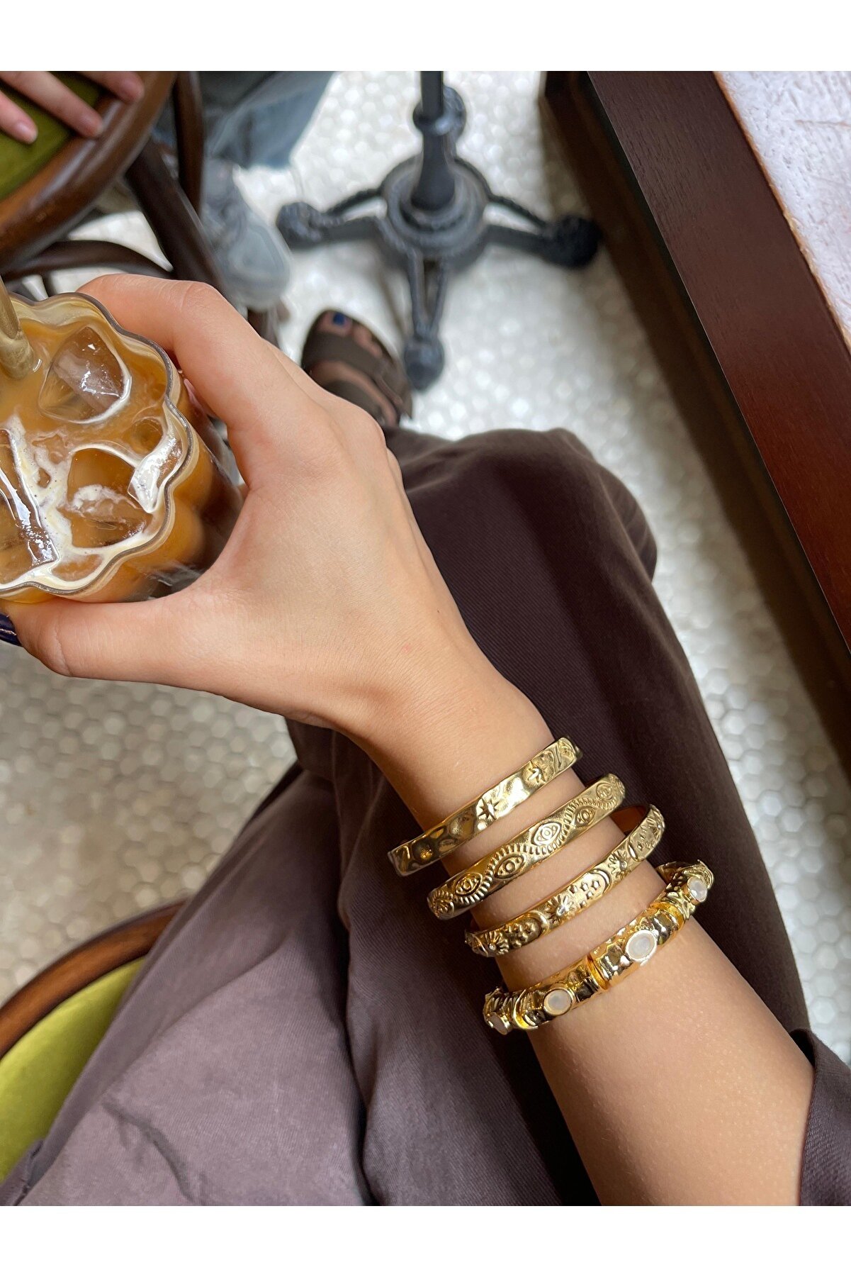 Butik Steel Crescent Moon Bangle Bracelet with Detailed Design