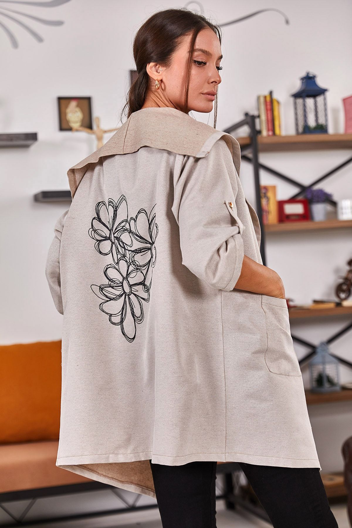 armonika Kadın Bej Sırtı Çiçek Baskılı Mevsimlik Ceket ARM-20K024030