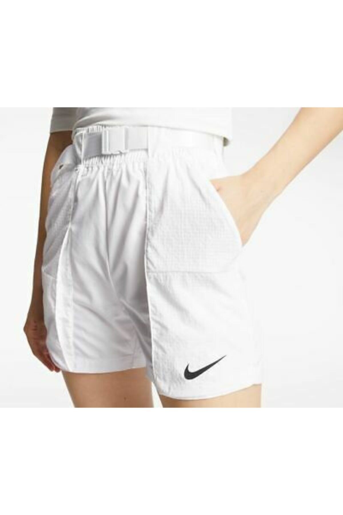 Nike Women's Nsw Swoosh Woven Shorts White Dd2095-100