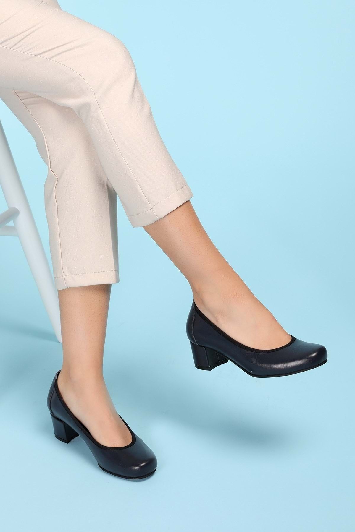 Gondol Kadın Hakiki Deri Rahat Günlük Topuklu Ayakkabı Şhn.280 - Lacivert - 35