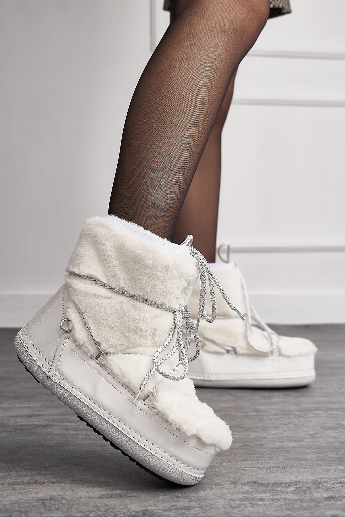 İmerShoes Günlük Kadın Beyaz Kar Botu Kürklü Modelleri