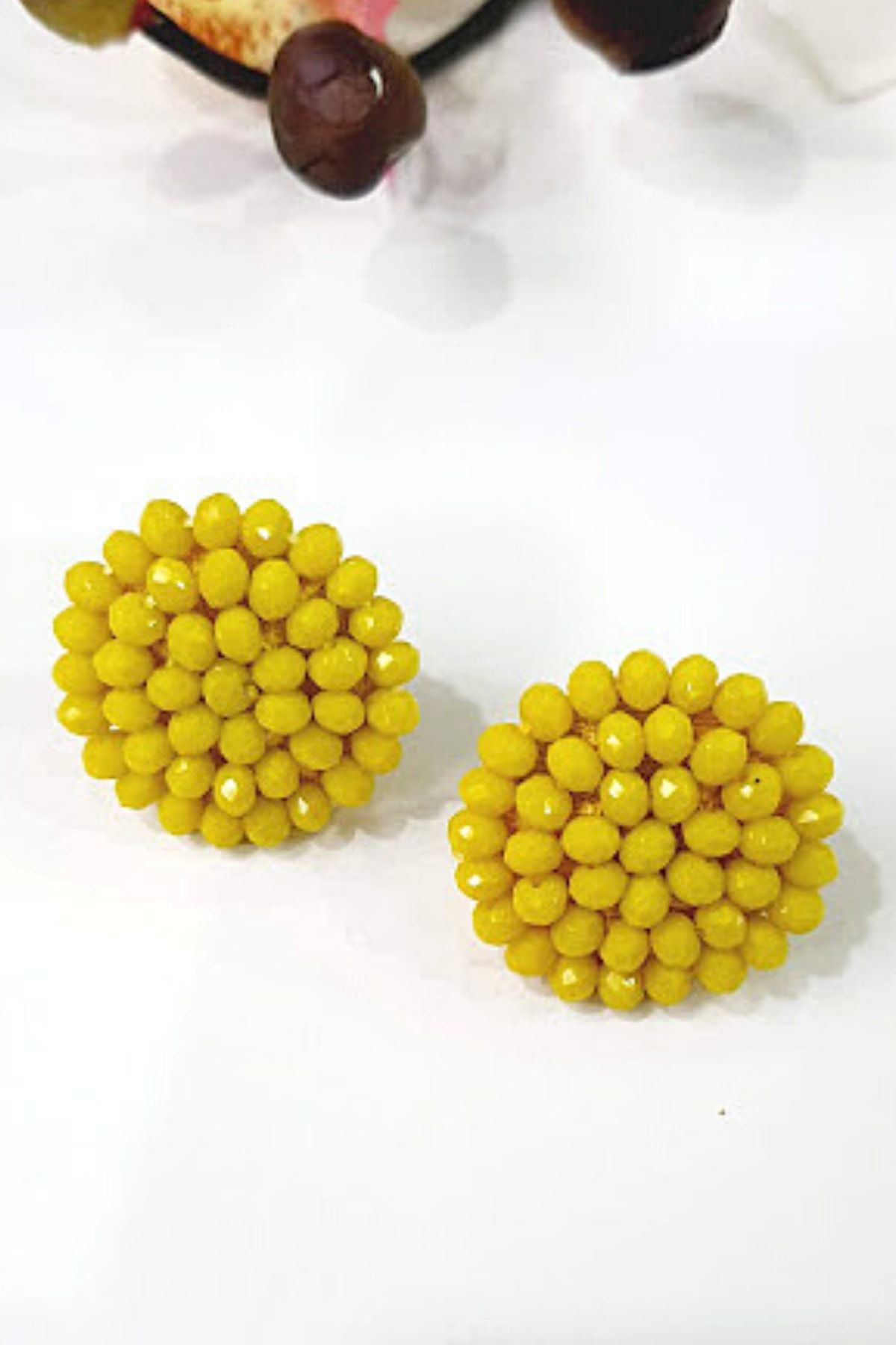 PETEK AKSESUAR Sarı Kristalli Tasarım Düğme Küpe
