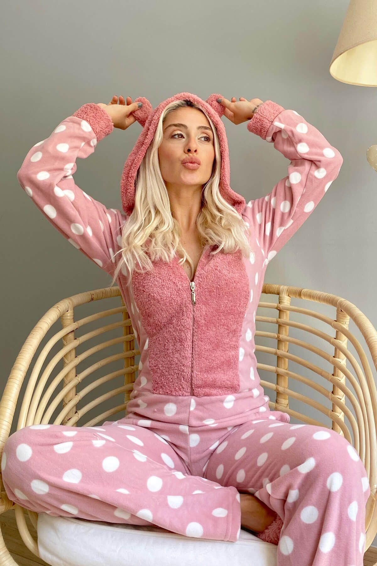 Pijamaevi Pembe Puantiye Desenli Kadın Polar Peluş Tulum Pijama Takımı